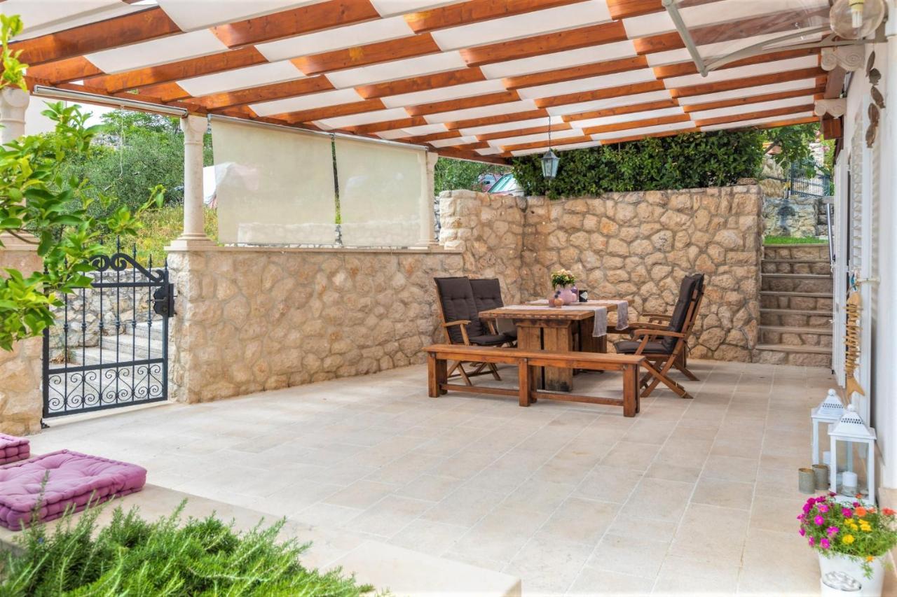 Villa Old Olive, 3Lovelyvillas Podgora Exterior foto